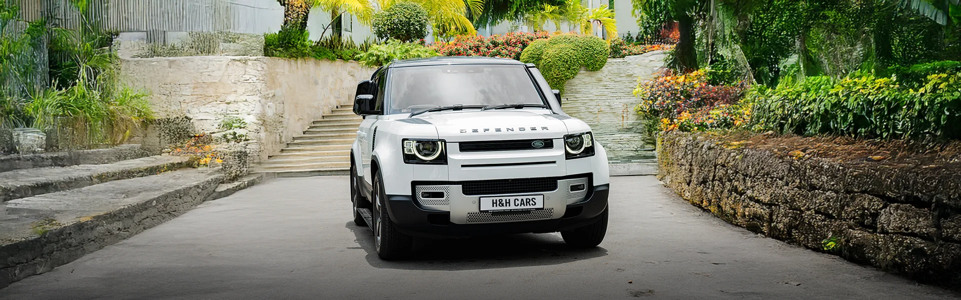 Land Rover Defender (White)